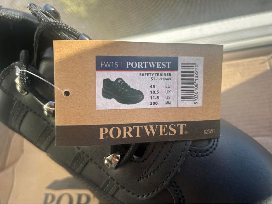 АДР обувки Portwest 45 номер НОВИ