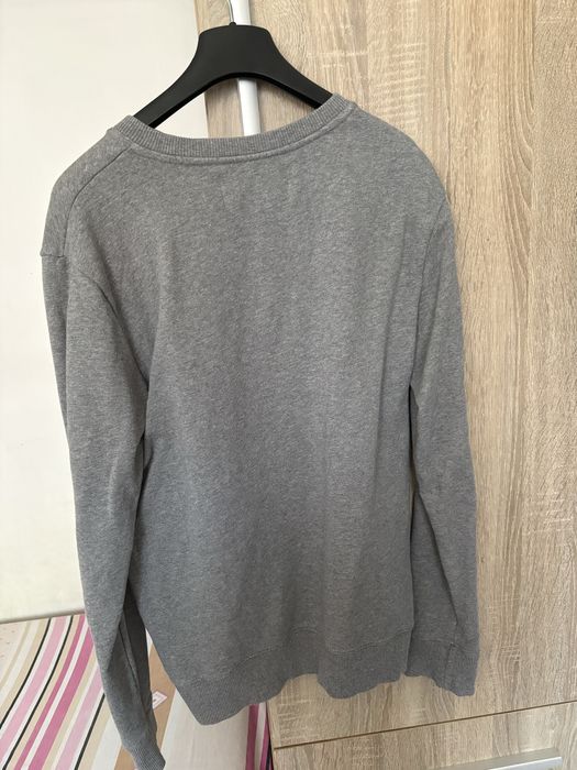 Bluză Calvin Klein în stare nouă.