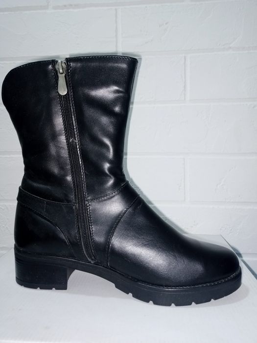 Женские сапоги кожаные