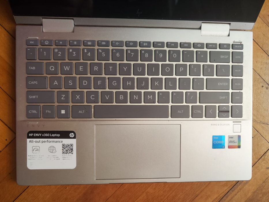 Laptop HP ENVY i5 GEN 13 din 2023 din SUA calitate ridicata  cu touchscreen  SSD 512 GB 8 GB ram placa video  Intel Iris XE  128 MB bateria tine 6h+