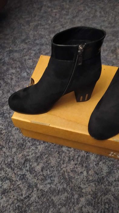 Нови боти от естествена кожа