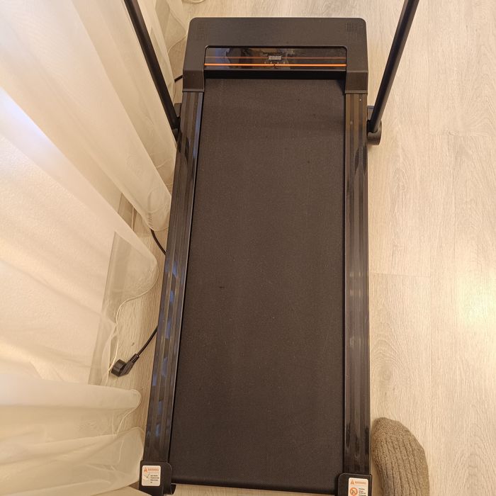 Бягаща пътека със дистанционо