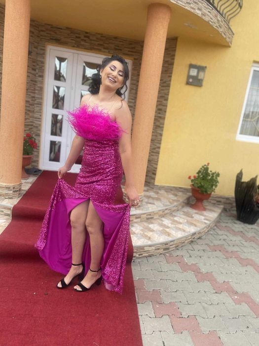 Rochie de seară cu trenă