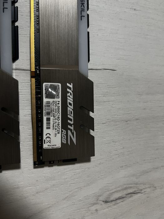 ОЗУ RAM DDR4 16gb (2x8gb)