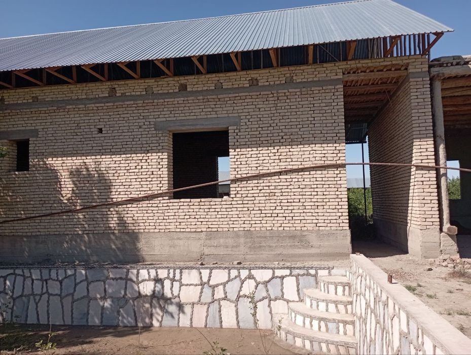 Uchaska sotiladi 6 soʻtiq