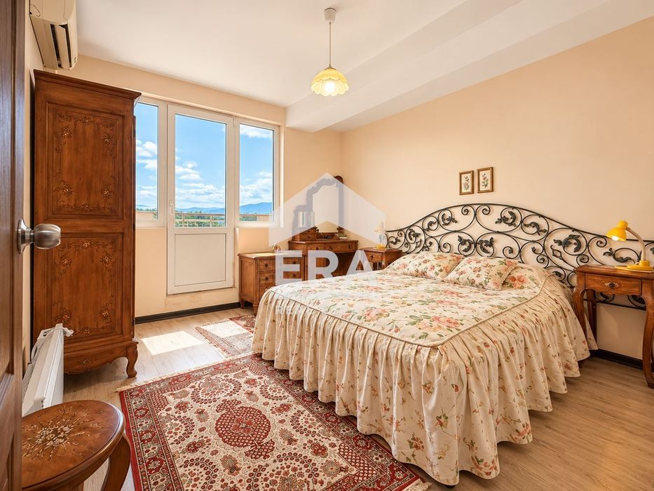 Продава се Тристаен апартамент в с. Пчелин, Област София-област - 196 кв.м за 817 €/кв.м - Снимка #10