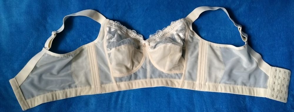 Продам бюстгальтер!