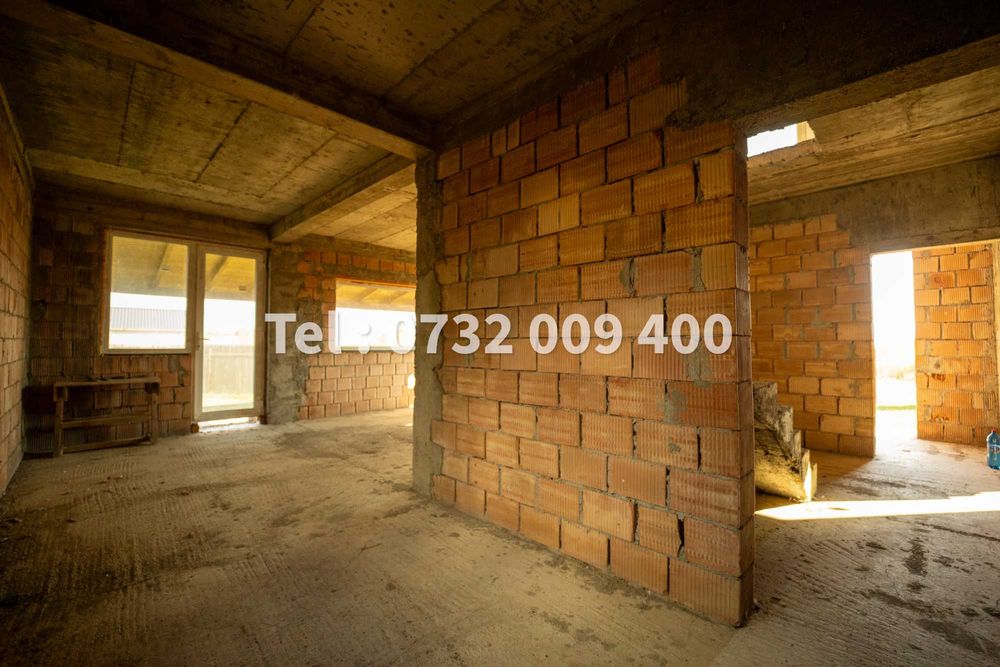 Casă la roșu P+M, 219 mp + Anexă, Teren 475 mp, Deschidere 40m, Hălchiu