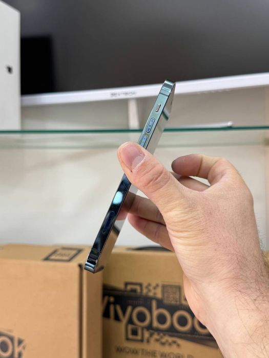 Iphone 12 pro на цену 11 го аефона