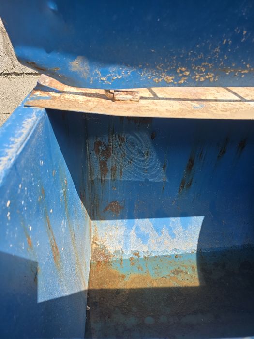 Продам мусорный контеинер