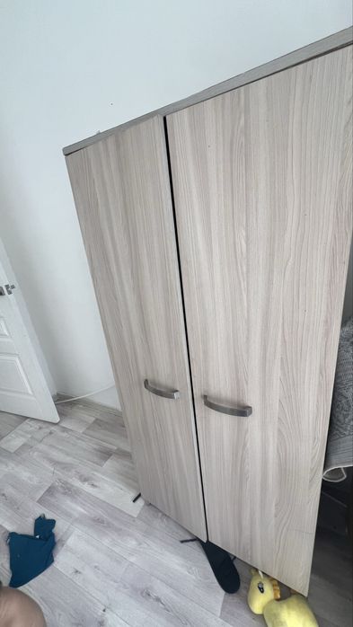 Продатеся шкаф отличном сост