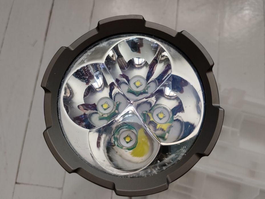 Фонарь Fenix RC40