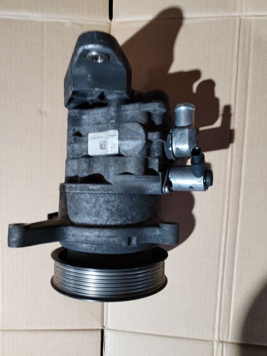 Pompa servo BmW F01 677618701