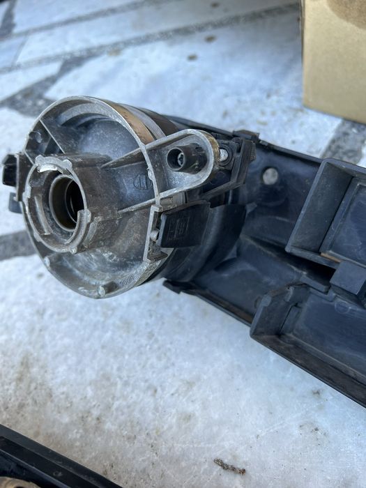 БМВ E60 520i Задна броня, прагове, бъбреци, халогени