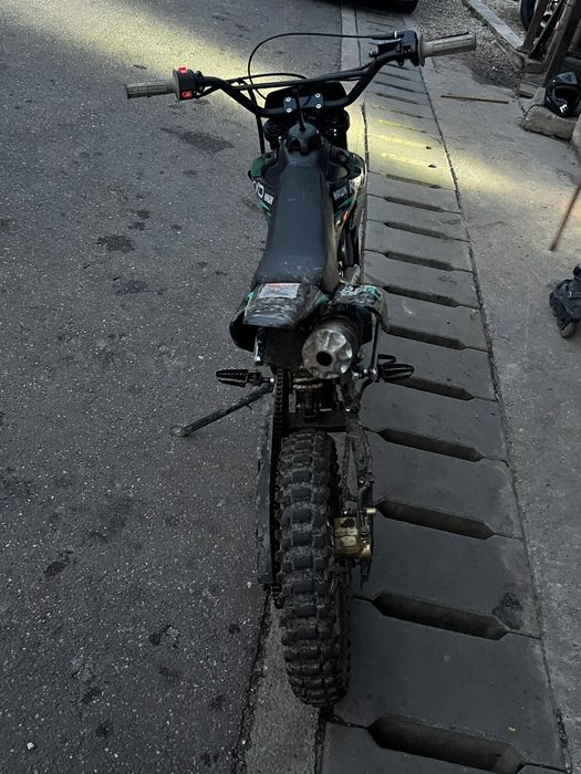 Vând cross kxd 125 cc
