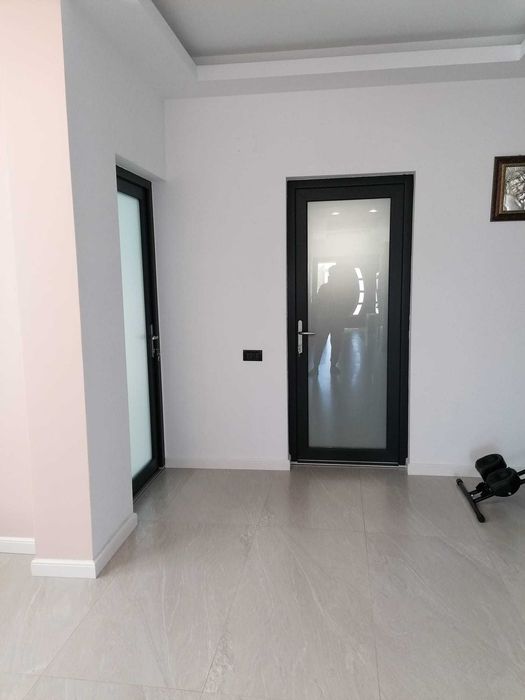 Vand casa complet utilata
