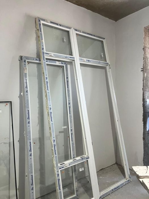 Продается оконно-дверной блок