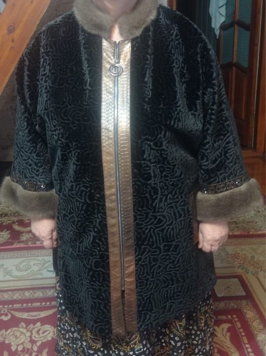 Пальто красивое на выход