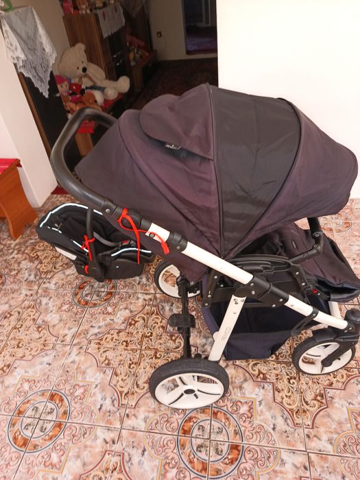Cărucior ,landou, scoică Venicci,second hand