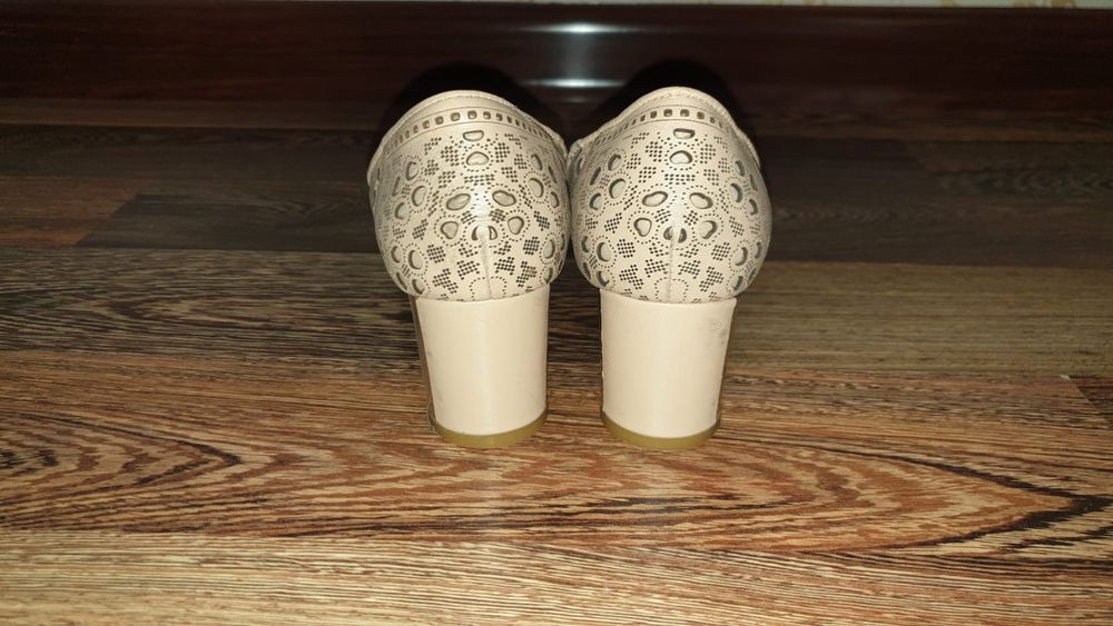 Женские  туфли .