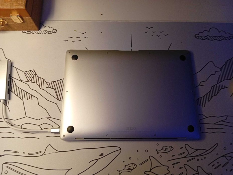 MacBook Air M1, 8GB RAM,