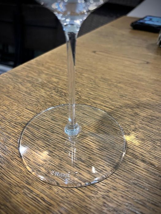 Продам бокалы для вина Riedel