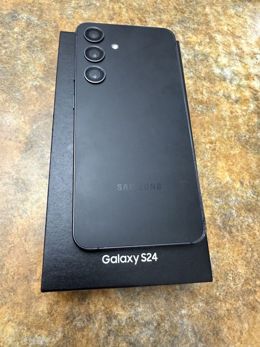 Продам Galaxy s24 256g