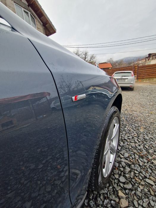 Vând audi Q5/3x S-line/Quattro/2.0 tdi