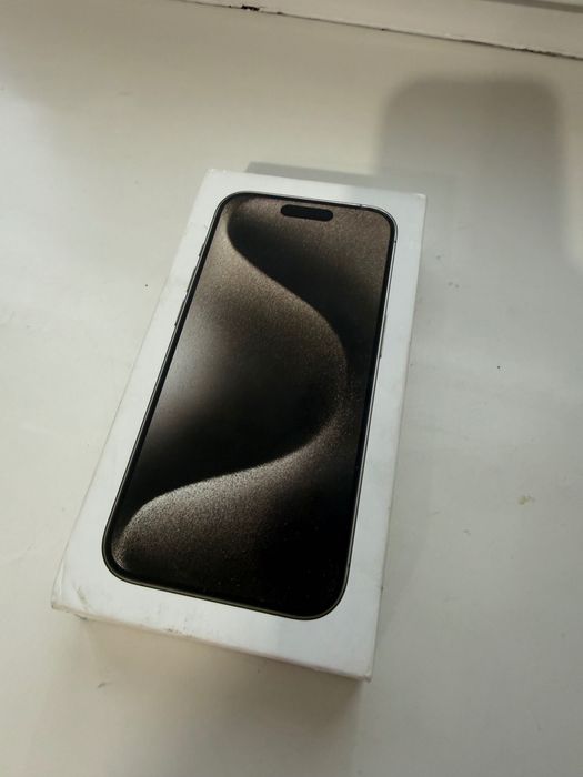 Продам айфон 15 про