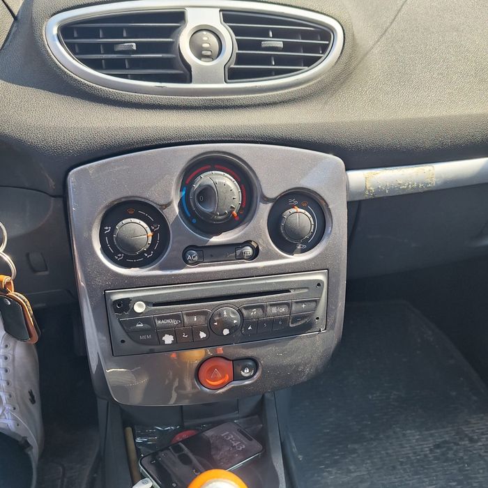 Renault clio 3 2013