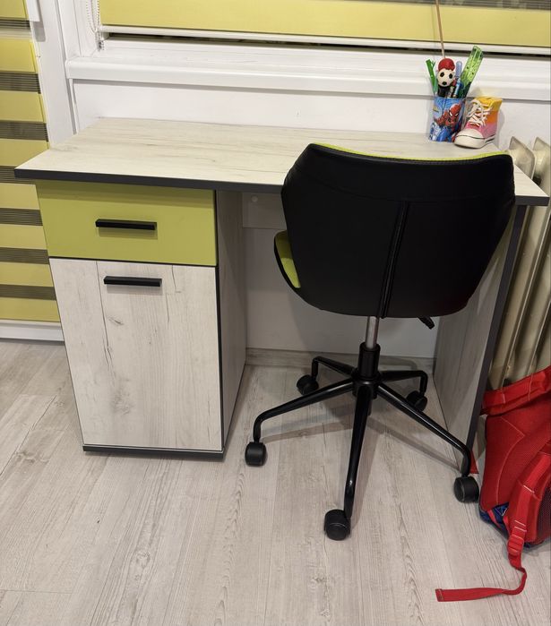 Детски стол за бюро