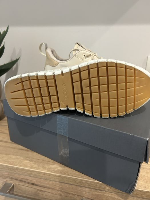 Дамски маратонки ECCO! Нови!