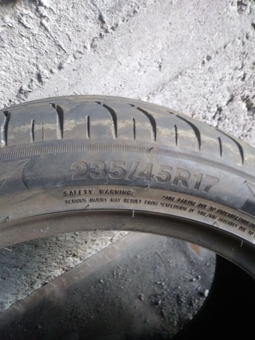 4 Шины б/у 235/45 R17