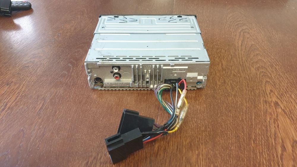 Авто радио плеър музика за кола Сони Sony CD MP-3 USB AUX