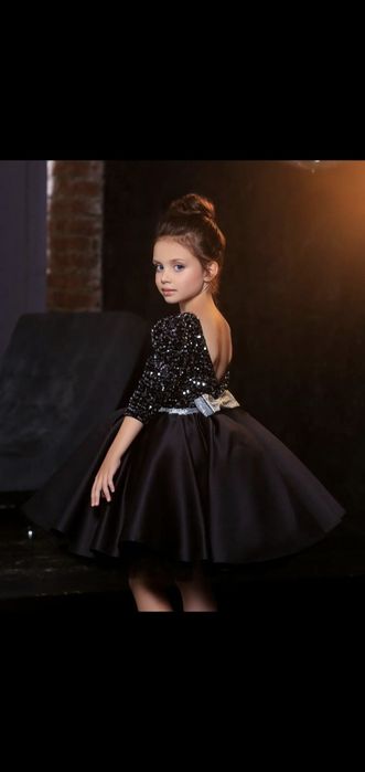 Детские платья продам