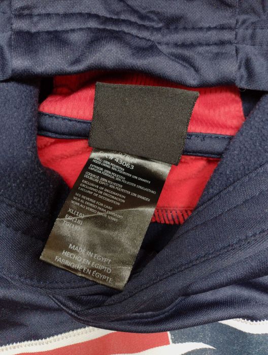 NFL / New England Patriots - суичър с каулка