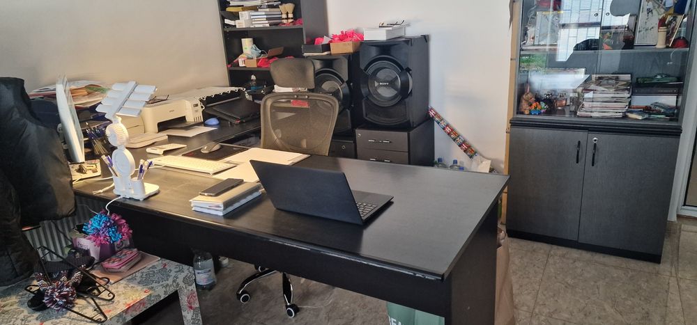 Mobila de birou  de vanzare