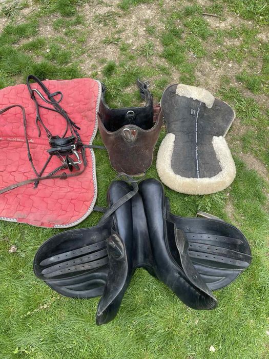 Спортно седло с юздечка