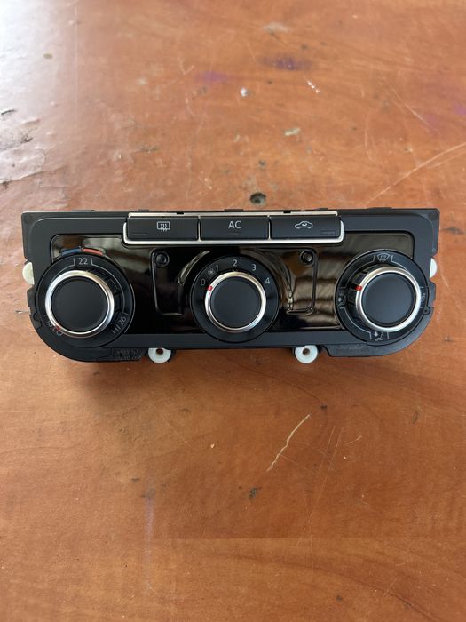 Panou comanda clima vw passat b6 , touran etc 3C8907336AB