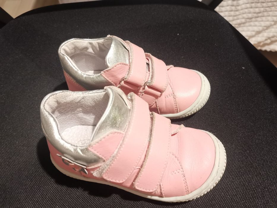 Ghete din piele naturala toamna/primavara (marimea 25)