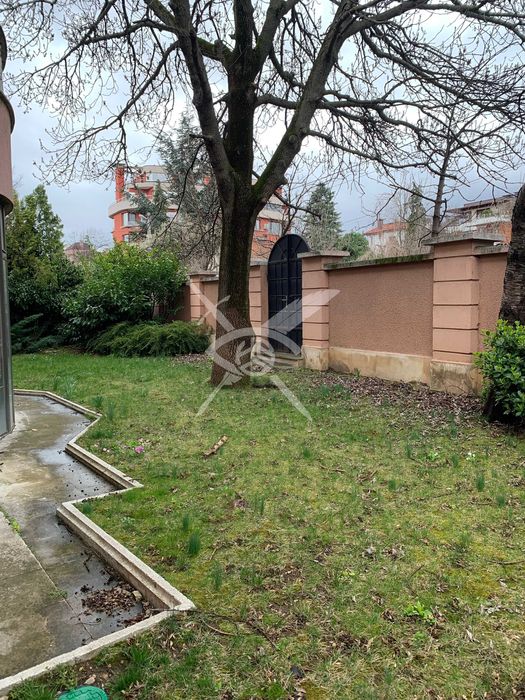 Продава се Къща в София, Манастирски ливади - 643 кв.м за 2487 €/кв.м - Снимка #1