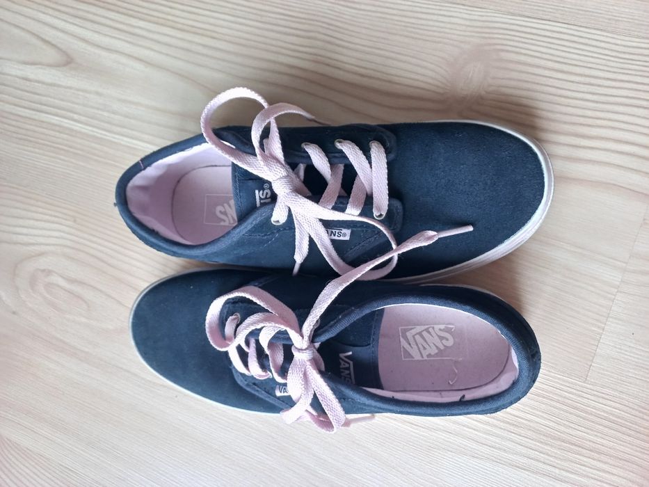 Pantofi sport Vans piele intoarsa 35