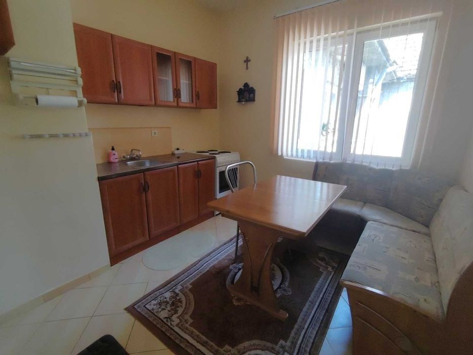 Дава се под наем Двустаен апартамент в София, Център - 56 кв.м за 750 € - Снимка #2