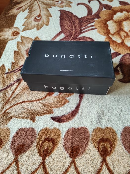 Pantofi noi Bugatti