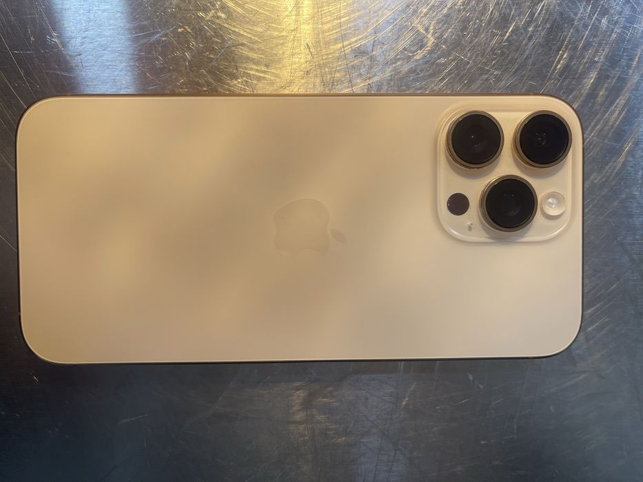 Продам iPhone 16 Pro Max 256 GB