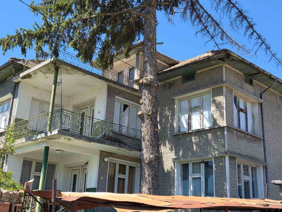 Продава КЪЩА в гр. Сеново