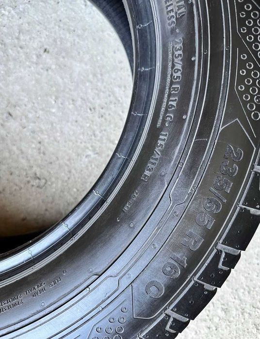 235/65 R16 C Continental ContiVanContact 200