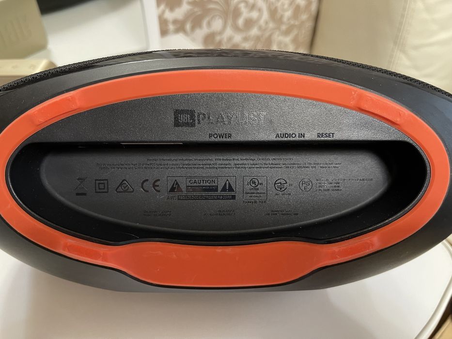 Новая колонка JBL Playlist