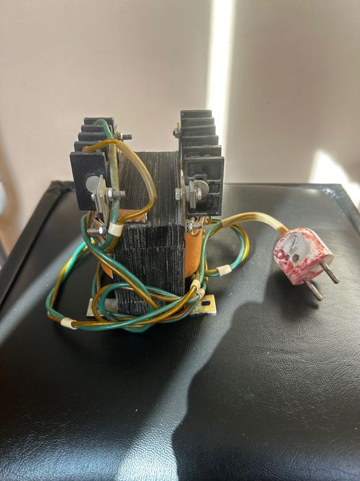 Stabilizator tensiune 380V-24V
