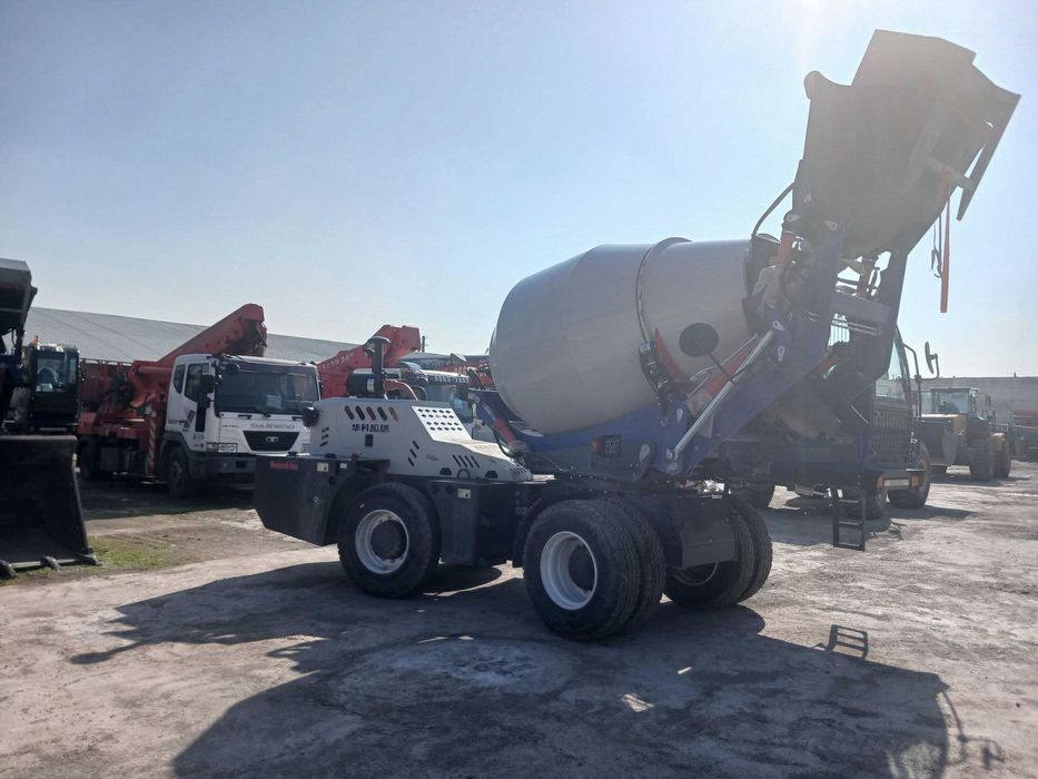 Автобетоносмеситель с самозагрузкой Carmix HK-5500 Кармикс
